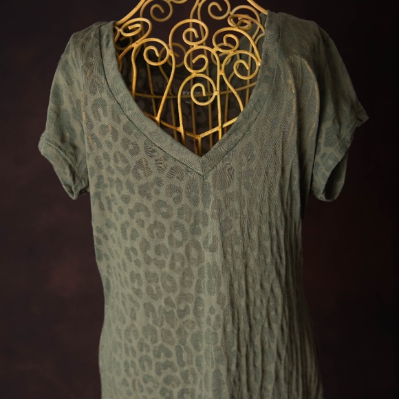 Express Tops - Olive Green Tee (S)